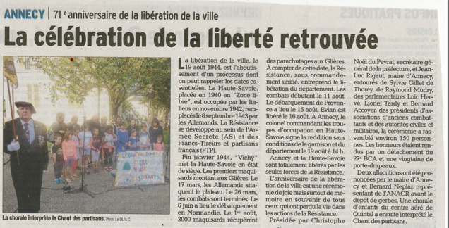 Les enfants du centre Claude Vaillot rendent hommage lors de la commémoration de la libération d’Annecy